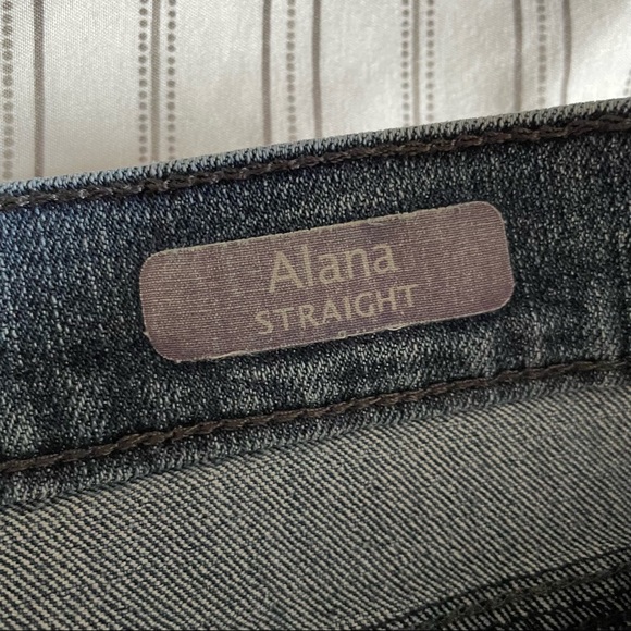 Women’s Gloria Vanderbilt ‘Alana’ Straight Leg Jeans - Dark Blue Jean - Plus - Picture 12 of 14